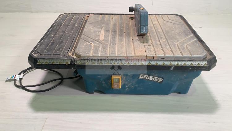 *A 240v Erbauer ERB337TCB tile cutter