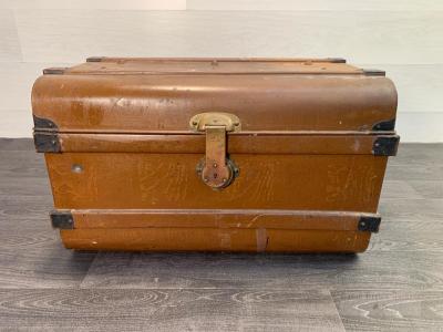 warranted best steel japanned travelling trunks