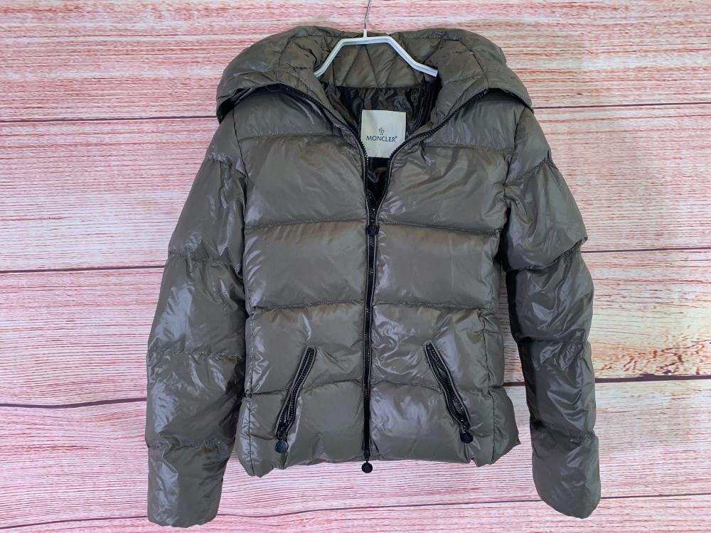 A ladies Moncler Norme Afnor G32-003 down jacket size 3